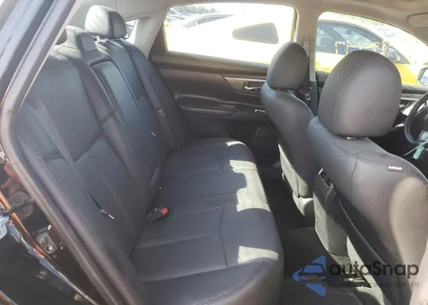 2015 Nissan Altima 2.5 z USA, uszkodzony, nr VIN 1N4AL3AP8FN894663